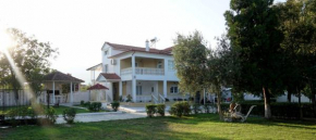 Villa Karras